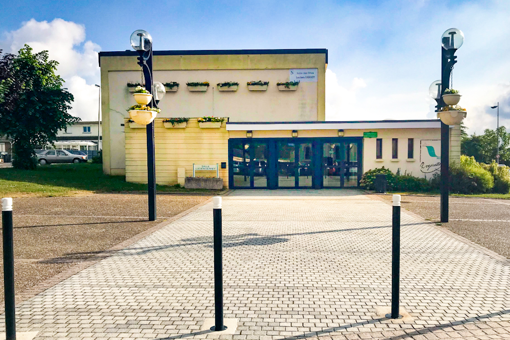 Photo de la salle Lucien Derrey située à Rogerville